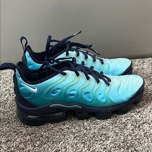 Nike Airmax. Vapormax. Like new.